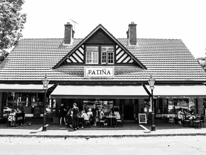 wahroongaparkuppernorthshorehistoriclicensedcafeforsale3