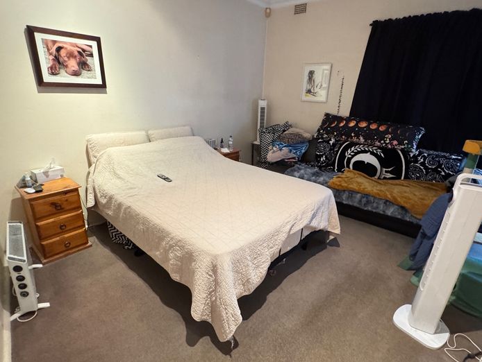matraville-quality-licensed-small-cafe-main-corner-1-bedroom-apartment-6