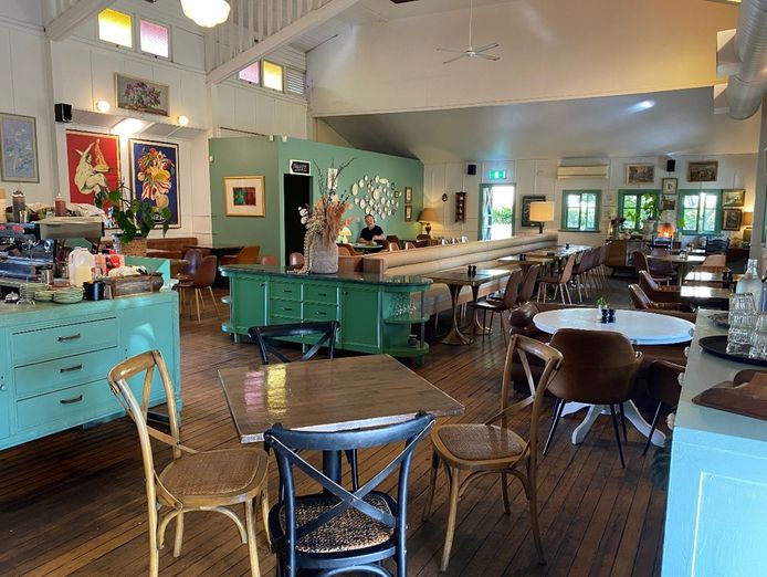 abbtsford-indoor-outdoor-garden-cafe-on-the-great-northern-road-peninsula-0