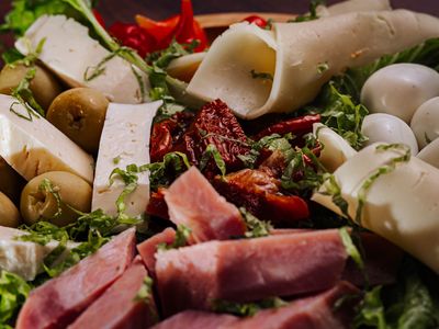 gourmet-eatery-amp-deli-lifestyle-location-0