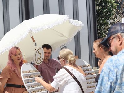 are-you-hands-on-amp-love-events-management-brisbane-based-0