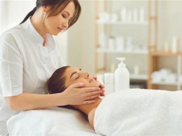 modern-fully-equipped-skin-and-beauty-salon-turnkey-0