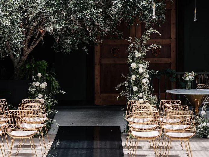 High tea, cocktail bar, profitable business in the heart of Newstead in