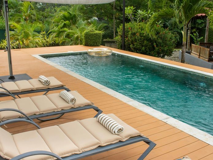se-qld-managed-outdoor-decking-business-900k-profit-0