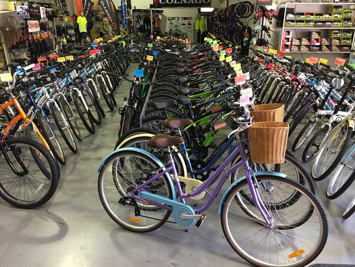 cycling-enthusiasts-20year-business-in-lifestyle-locale-5