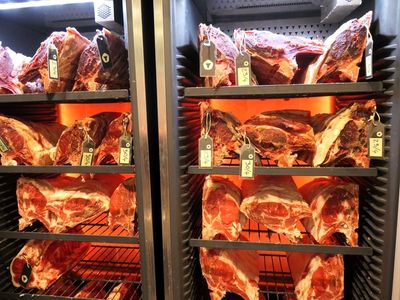 bos-taurus-butchery-2