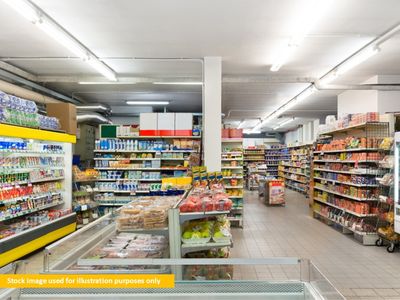 coastal-supermarket-with-strong-local-tourist-trade-0