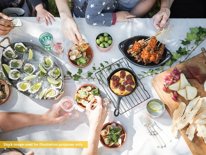 beautifully-presented-licensed-restaurant-cafe-0
