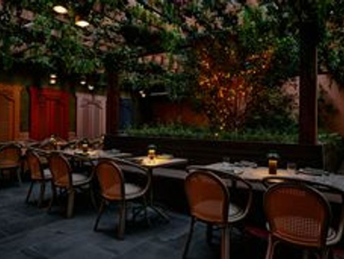 trendy-well-equipped-restuarant-short-hours-20k-plus-pw-6-months-rent-free-3