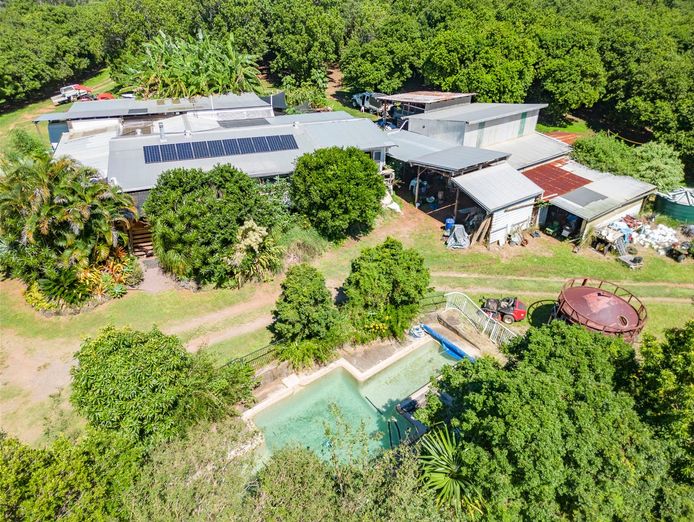price-reduction-lovely-10-5-hectare-farm-15-minutes-from-sunny-coast-0