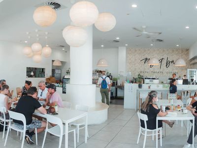 the-beet-bar-fully-managed-cafe-townsville-cbd-0