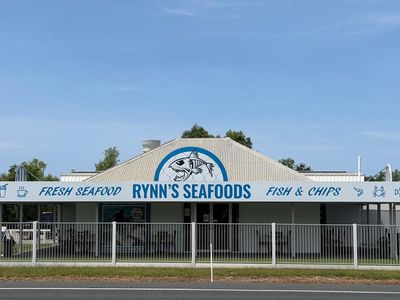 freehold-fish-chips-takeaway-bowen-0