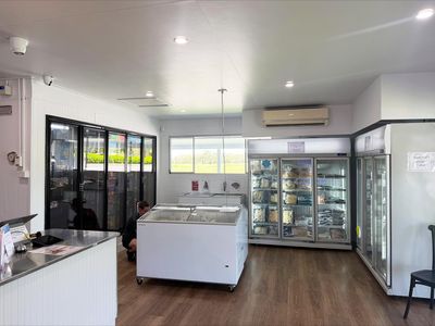 freehold-fish-chips-takeaway-bowen-3