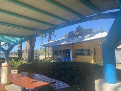 kiosk-on-the-strand-fish-chips-takeaway-townsville-2