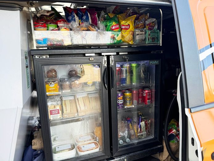 xpresso-mobile-cafe-coffee-van-franchise-townsville-4