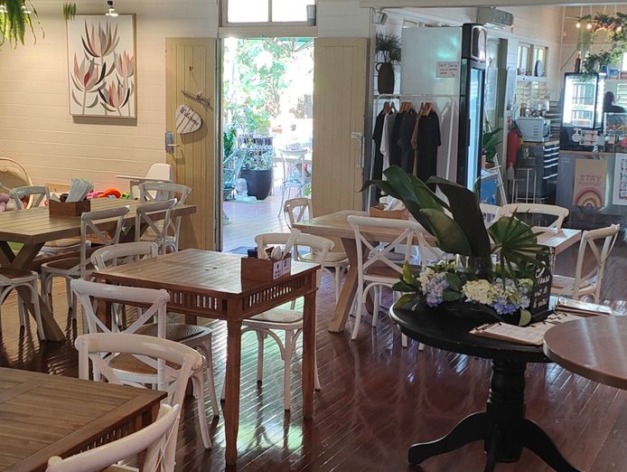 absolute-cravings-cafe-townsville-1