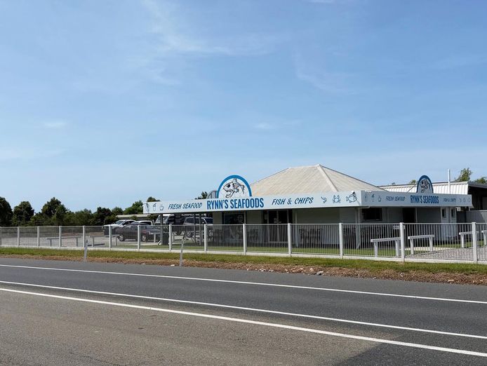 freehold-fish-chips-takeaway-bowen-1