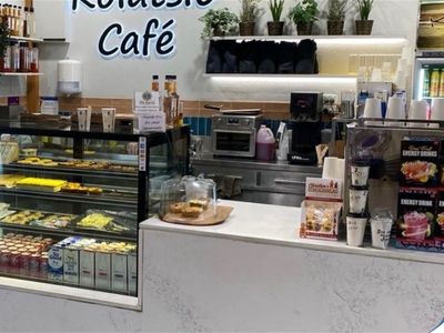 well-positioned-shopping-centre-cafe-walk-in-ready-rent-only-1100-pw-0