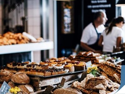 busy-established-cafe-take-away-situated-in-the-centre-of-all-sylvania-sydney-0
