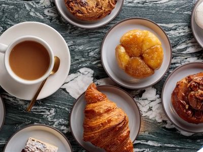 for-sale-busy-cafe-corner-position-near-station-iconic-inner-city-suburban-0