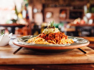 sydney-harbour-position-italian-restaurant-great-profits-huge-potential-0