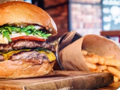 for-sale-burger-shop-35k-t-o-pw-huge-passing-trade-under-full-management-1