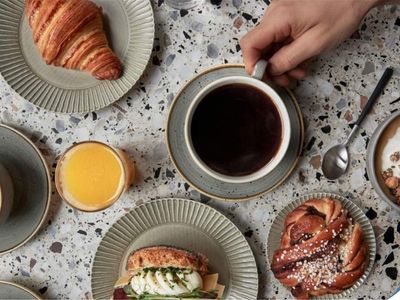 for-sale-iconic-busy-cafe-highly-profitable-inner-city-darlinghusrt-sydney-0