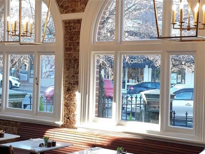 landmark-southern-highlands-cafe-in-iconic-heritage-building-1