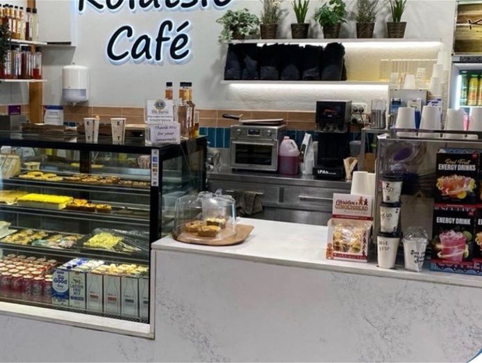 well-positioned-shopping-centre-cafe-walk-in-ready-rent-only-1100-pw-0