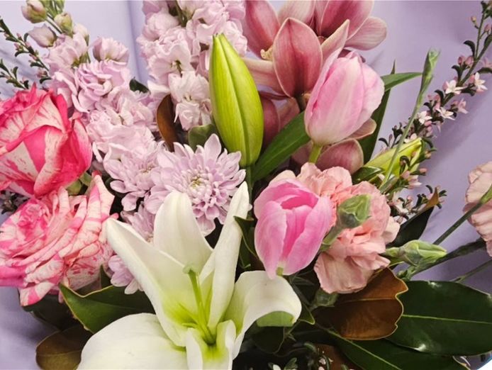established-florist-for-sale-prime-riverwood-shopping-centre-location-0
