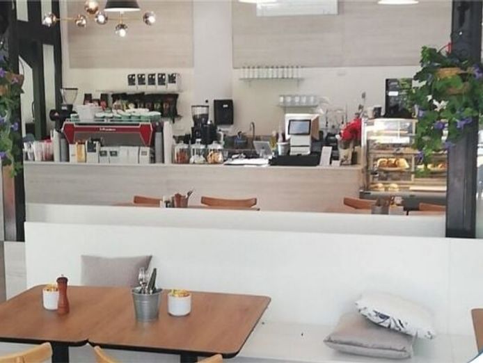 alfresco-5-day-cafe-takeaway-prime-corner-indoor-outdoor-seating-north-sydney-0