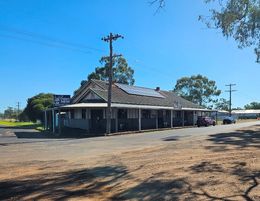 Freehold Hotel for Sale - Drovers Dog Tavern