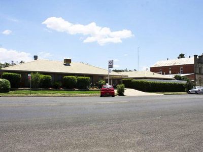 motel-leasehold-for-sale-north-west-nsw-region-major-administrative-centre-0