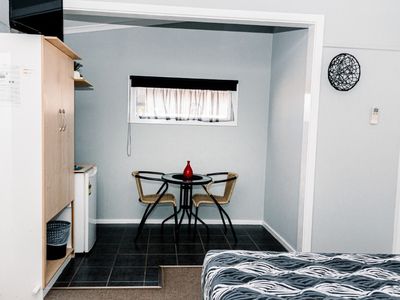 freehold-motel-for-sale-in-beautiful-riverina-4