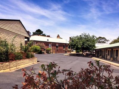 motel-for-sale-central-tablelands-delightful-property-2