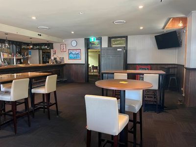 fully-equipped-leasehold-hotel-ground-floor-caledonian-hotel-maitland-1