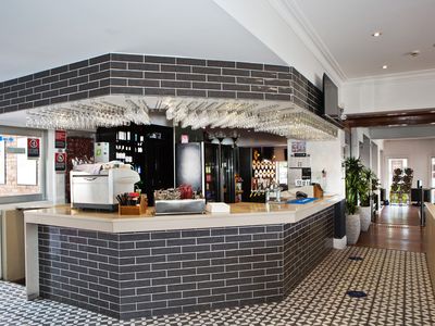 freehold-hotel-for-sale-hotel-orange-orange-nsw-2