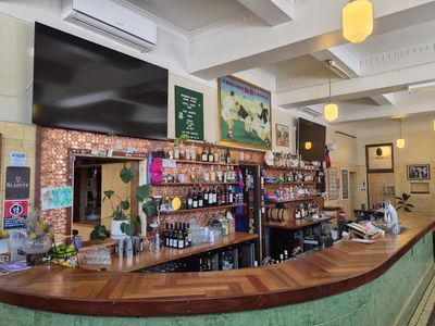 leasehold-hotel-for-sale-metropolitan-hotelground-level-189-high-street-mai-1