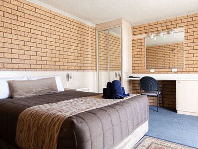 motel-for-sale-orana-region-4