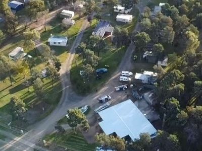 well-presented-caravan-park-riverina-district-new-south-wales-0