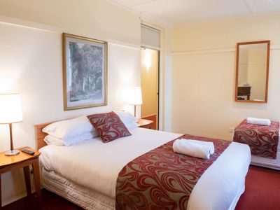 art-deco-motel-for-sale-set-in-tranquil-garden-surrounds-north-east-victori-1