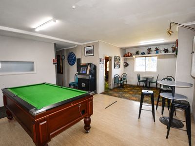 authentic-country-hotel-with-3-gmes-south-hay-hotel-4