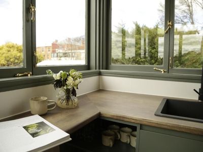 fully-renovated-immaculate-presentation-amp-historic-charm-exceptional-motel-pr-2