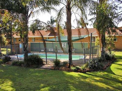 caravan-park-amp-motor-inn-for-sale-orana-region-3