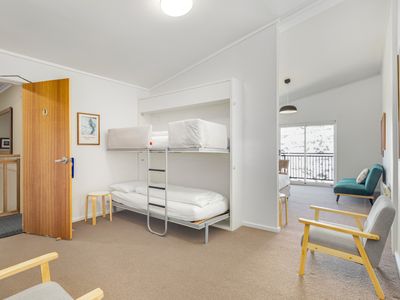 refurbished-snowy-mountains-inn-guthega-inn-kosciuszko-national-park-5