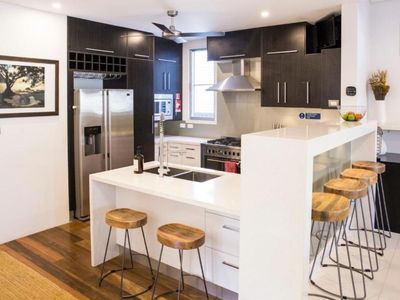 stylish-guesthouse-for-sale-byron-bay-4