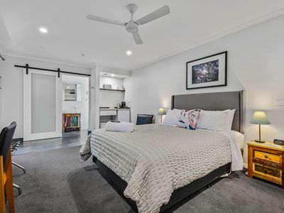 stunning-freehold-accommodation-in-bright-victoria-1