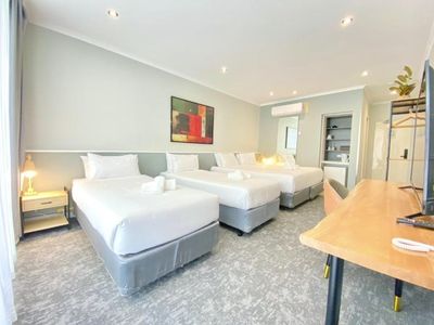 park-inn-by-radisson-melbourne-carlton-leasehold-for-sale-3