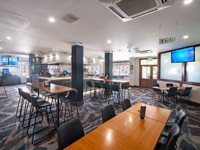 hotel-for-sale-by-eoi-knickerbocker-hotel-bathurst-4