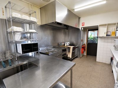 authentic-country-hotel-with-3-gmes-south-hay-hotel-6